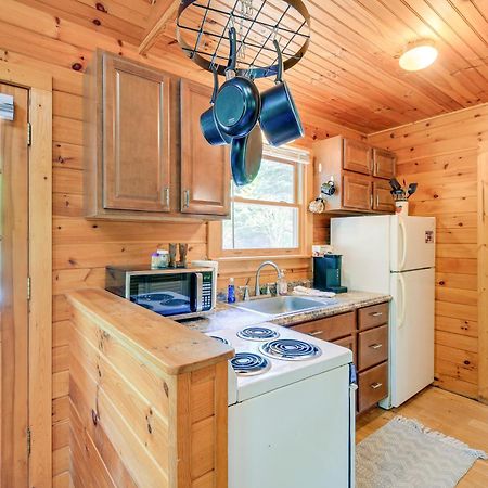 Quaint Blue Ridge Cabin Rental With On-Site Stream! Sparta Eksteriør billede