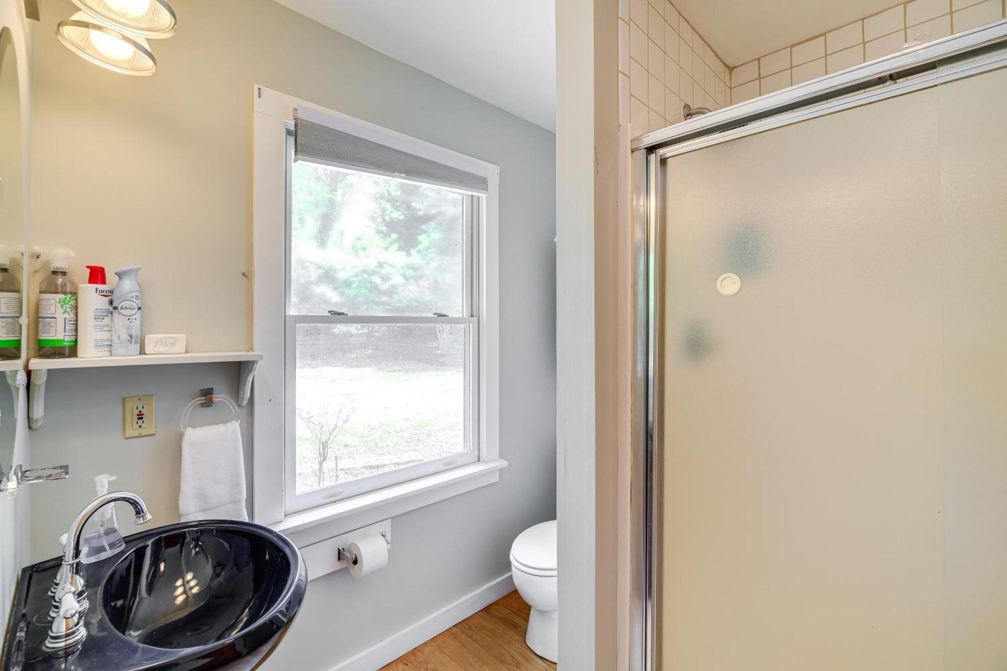 Quaint Blue Ridge Cabin Rental With On-Site Stream! Sparta Eksteriør billede