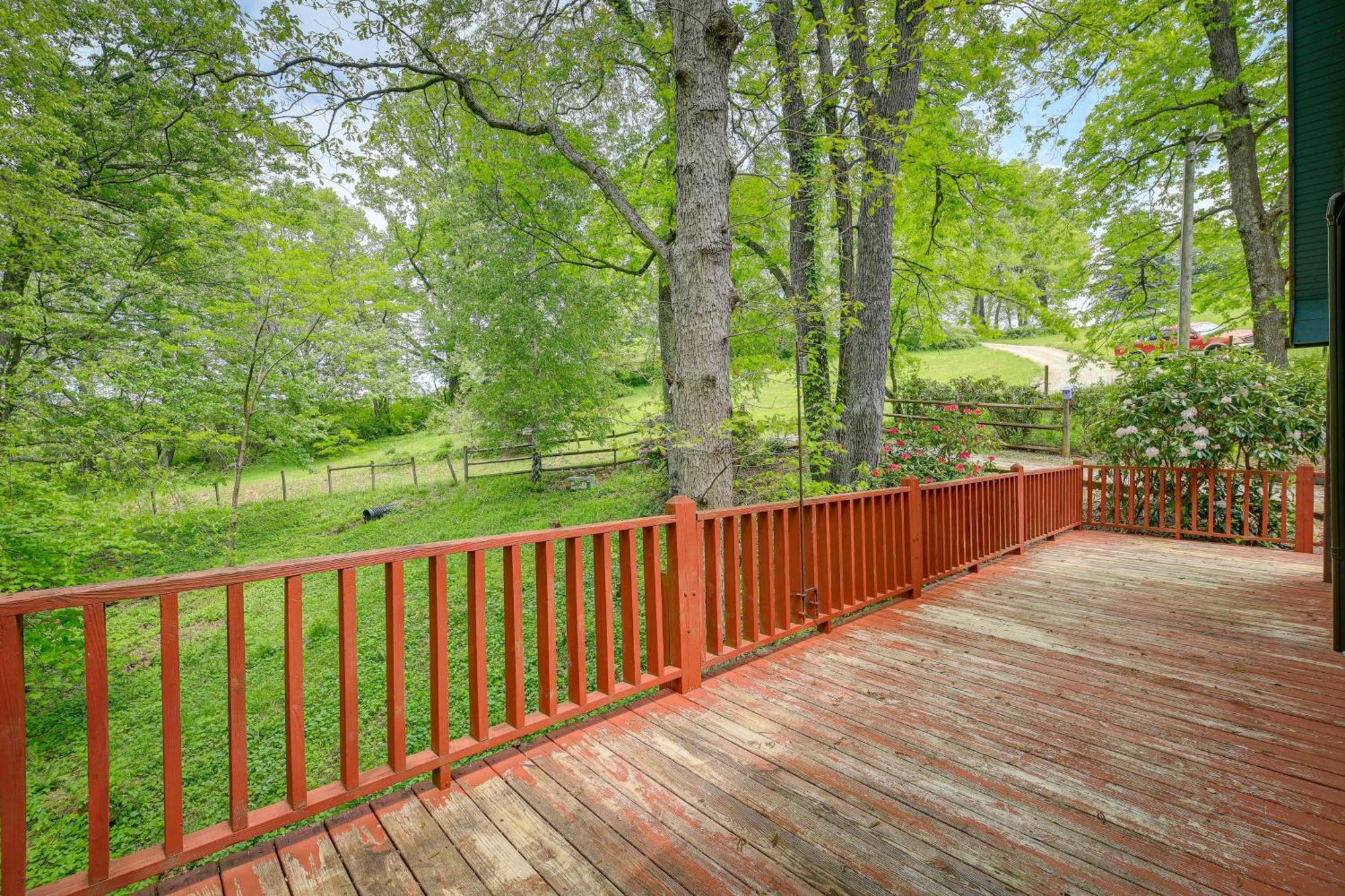 Quaint Blue Ridge Cabin Rental With On-Site Stream! Sparta Eksteriør billede