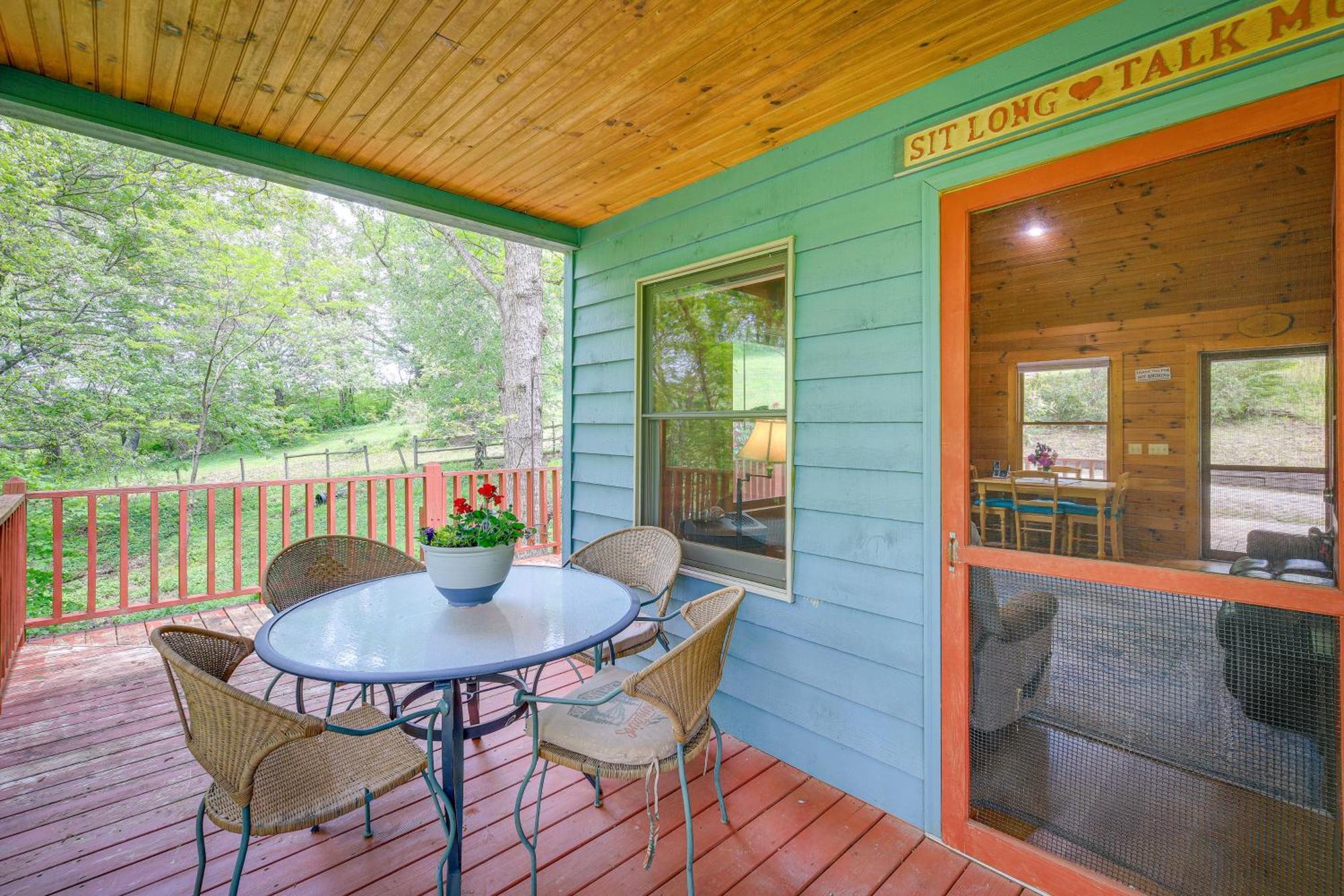 Quaint Blue Ridge Cabin Rental With On-Site Stream! Sparta Eksteriør billede